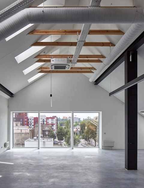 Tech Loft palėpės erdvė